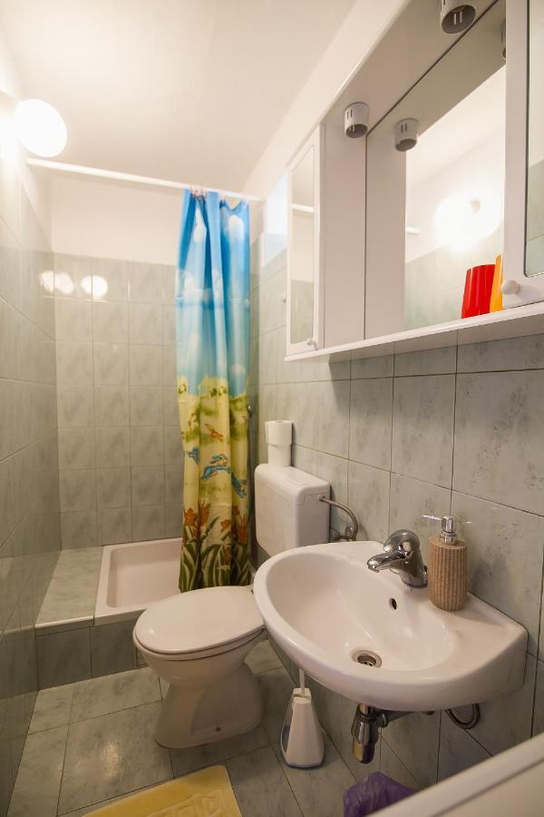 Old Town Accommodation Bol Bagian luar foto
