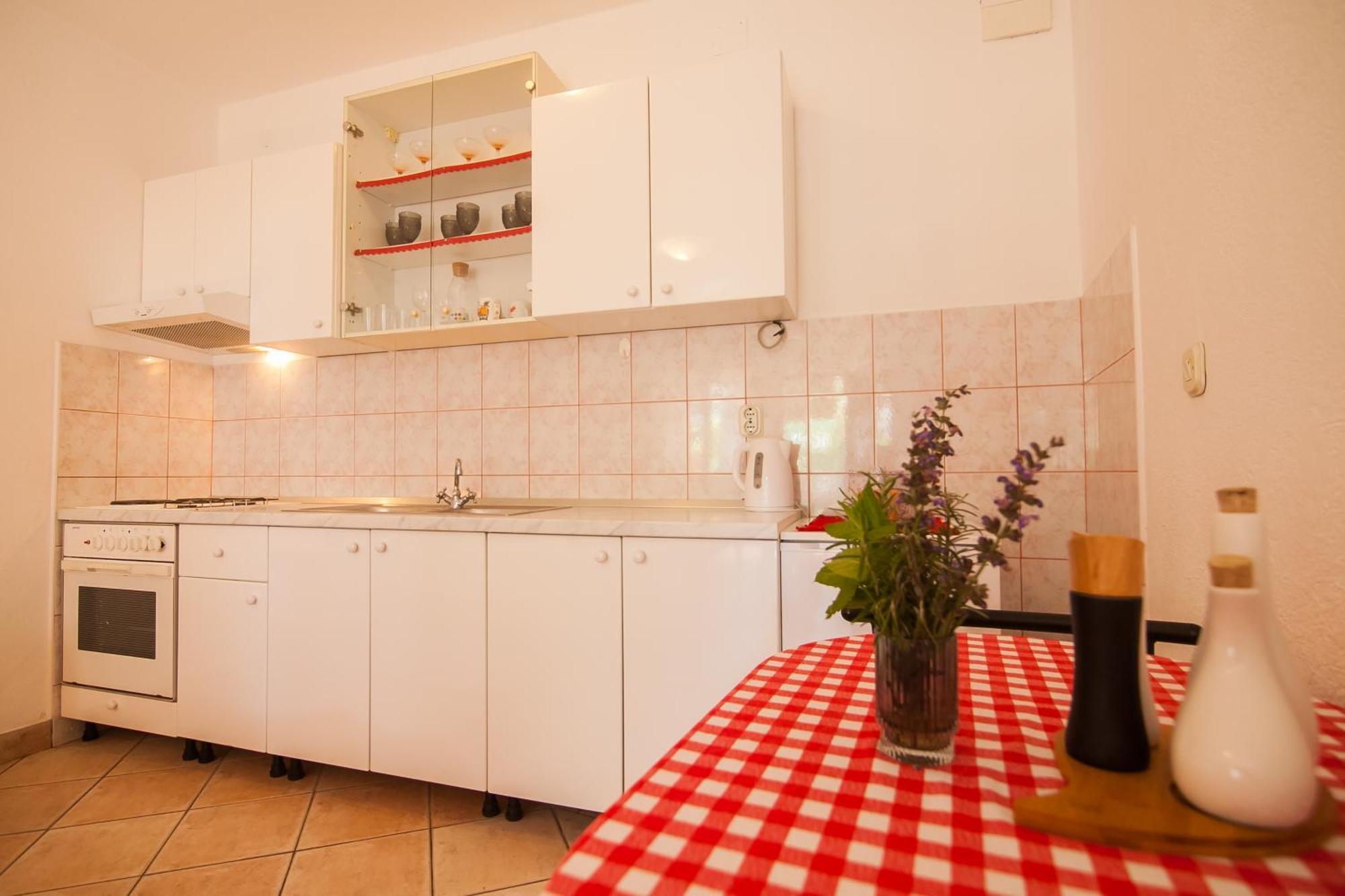 Old Town Accommodation Bol Bagian luar foto