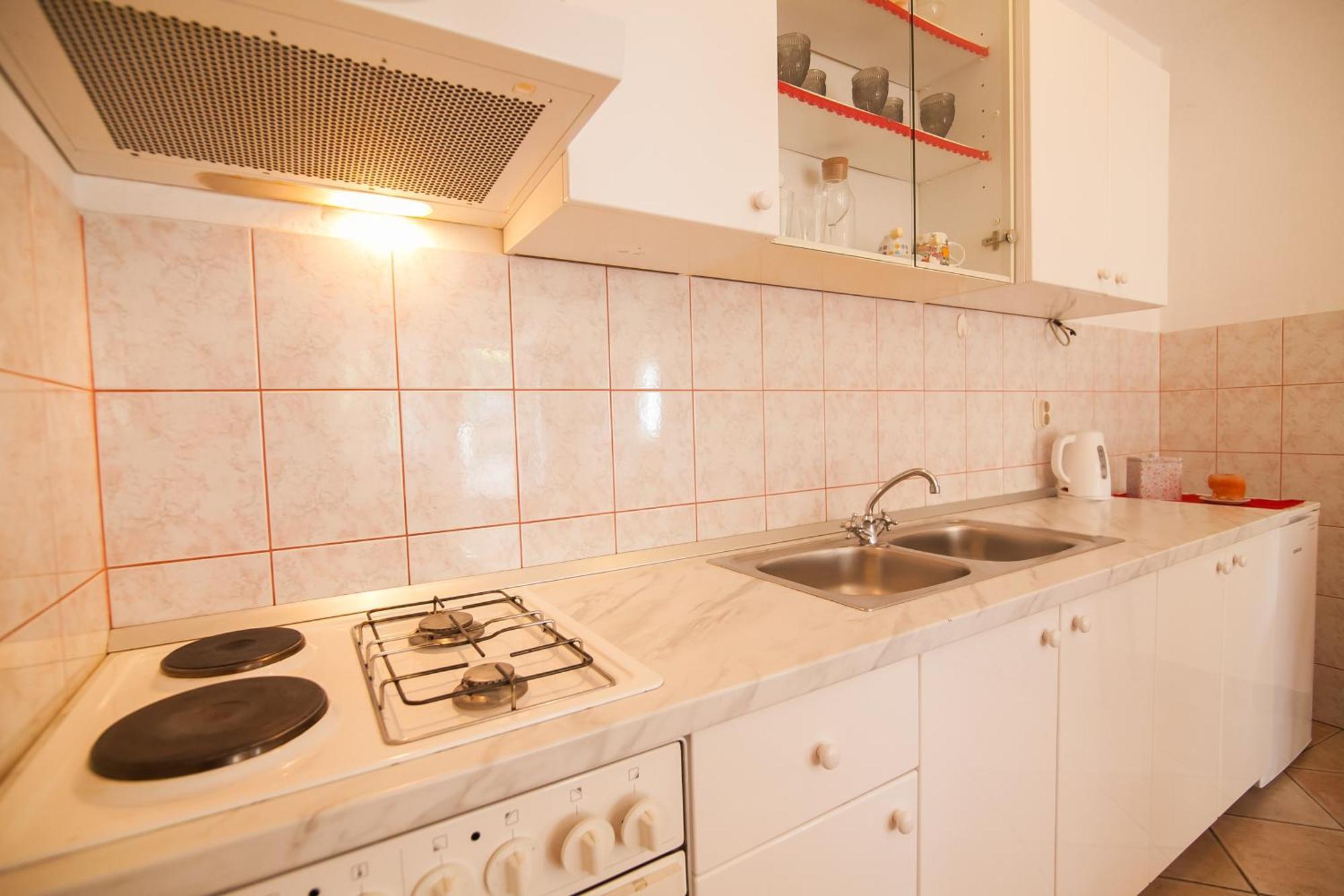 Old Town Accommodation Bol Bagian luar foto