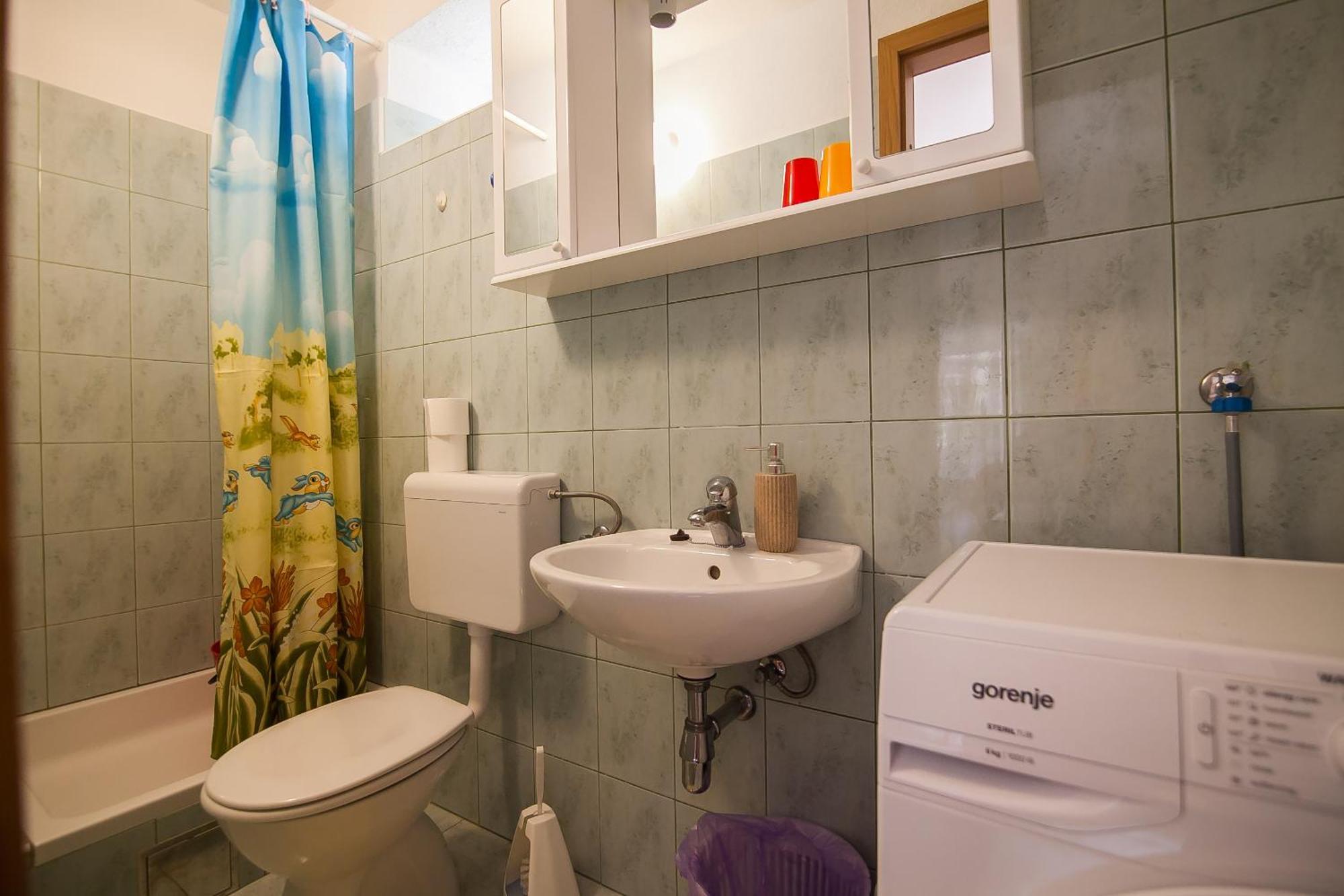 Old Town Accommodation Bol Bagian luar foto